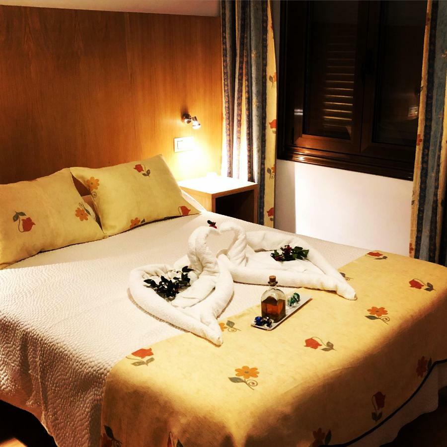 Casa Blanco Conde Hotel Laza ภายนอก รูปภาพ